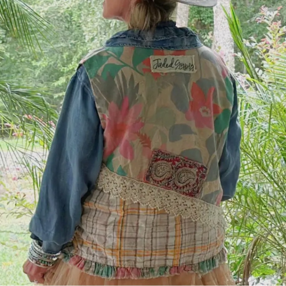 Jaded Gypsy Falling petals Bohemian Patchwork Vest NWT $129 - Picture 6 of 8